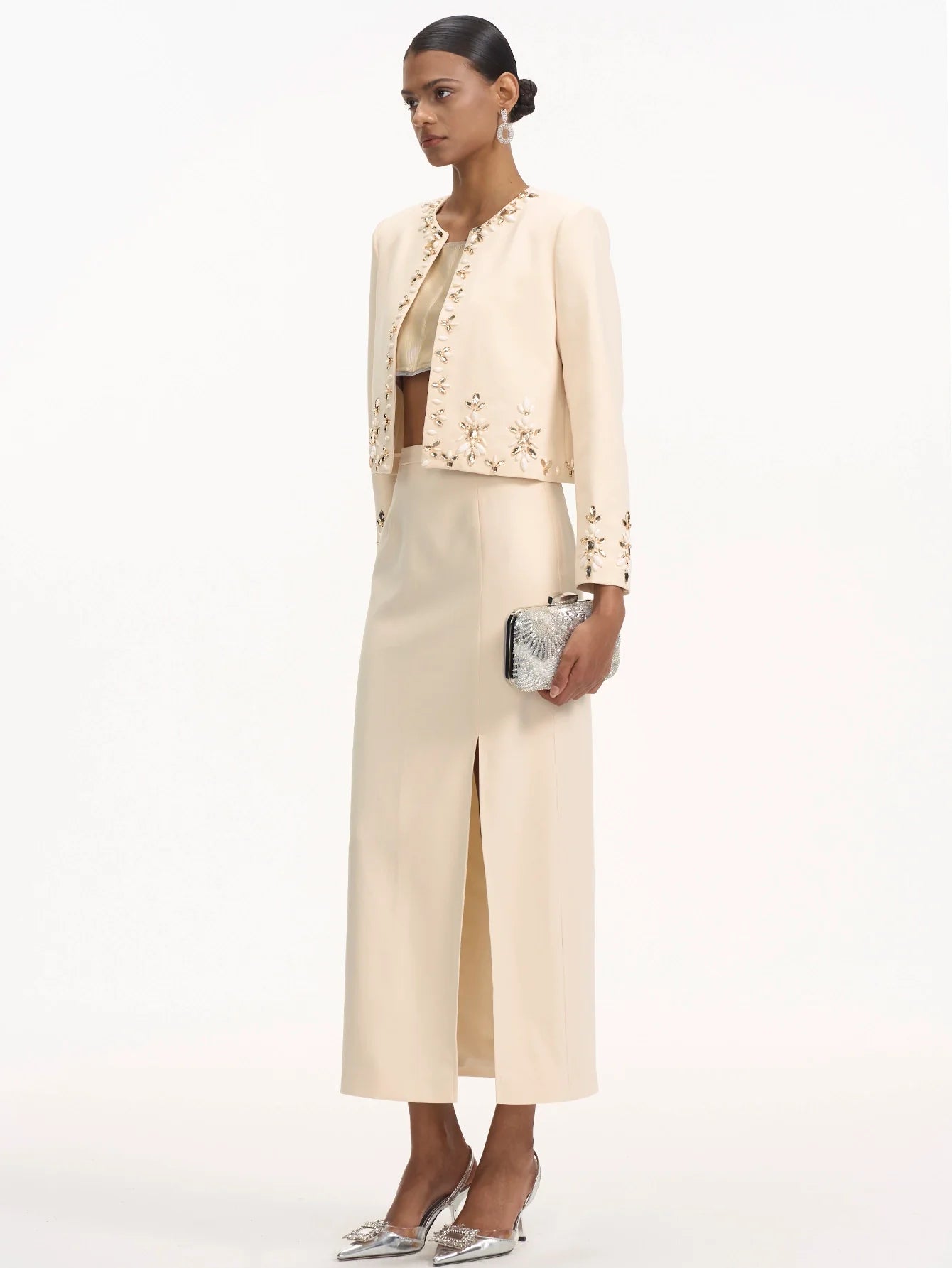 Zarif Süslü Ceket Ve Elbise Takımı