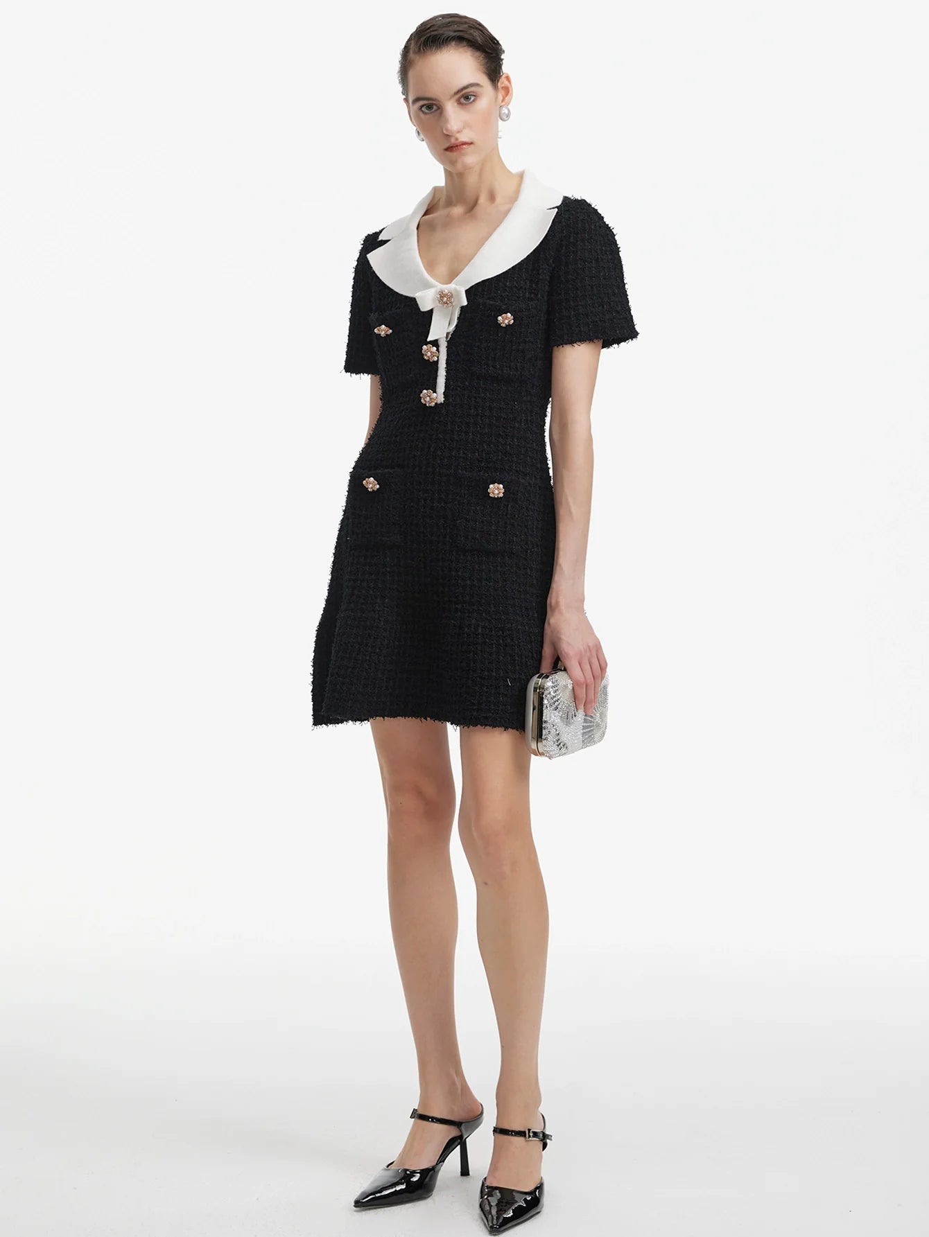 Elmas Düğmeli Fiyonklu Örgü Elbise