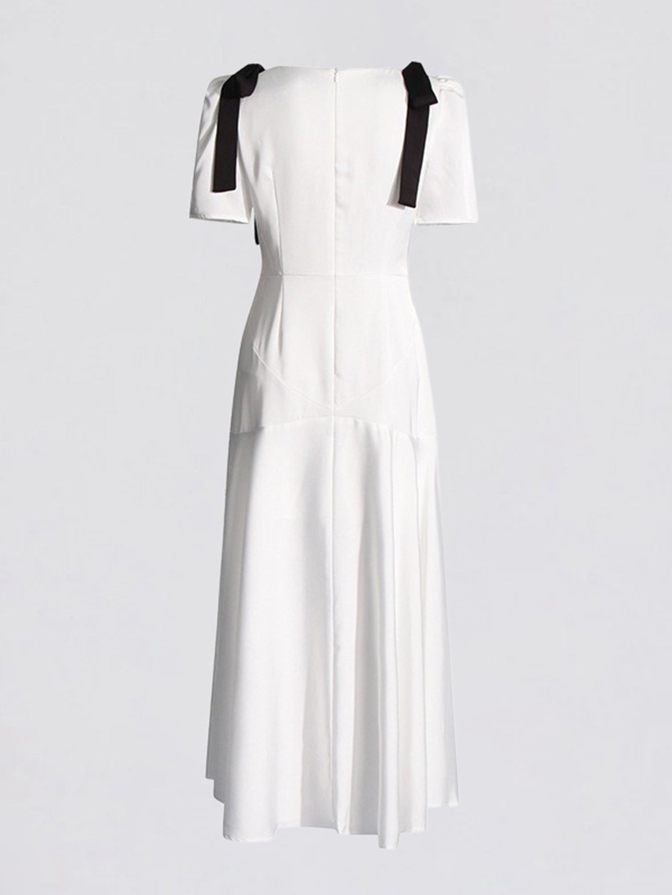 Kurdeleli Fiyonklu Şık Düz V Yaka Uzun Elbise