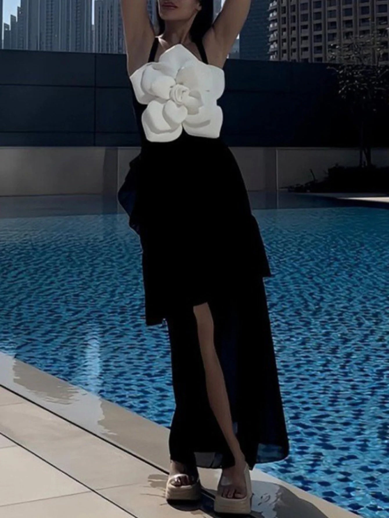 Çiçek Desenli Mayo Ve Volanlı Etek Takımı