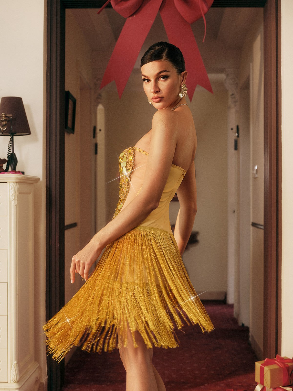 Kaidee Askısız Püsküllü Akrilik Midi Elbise