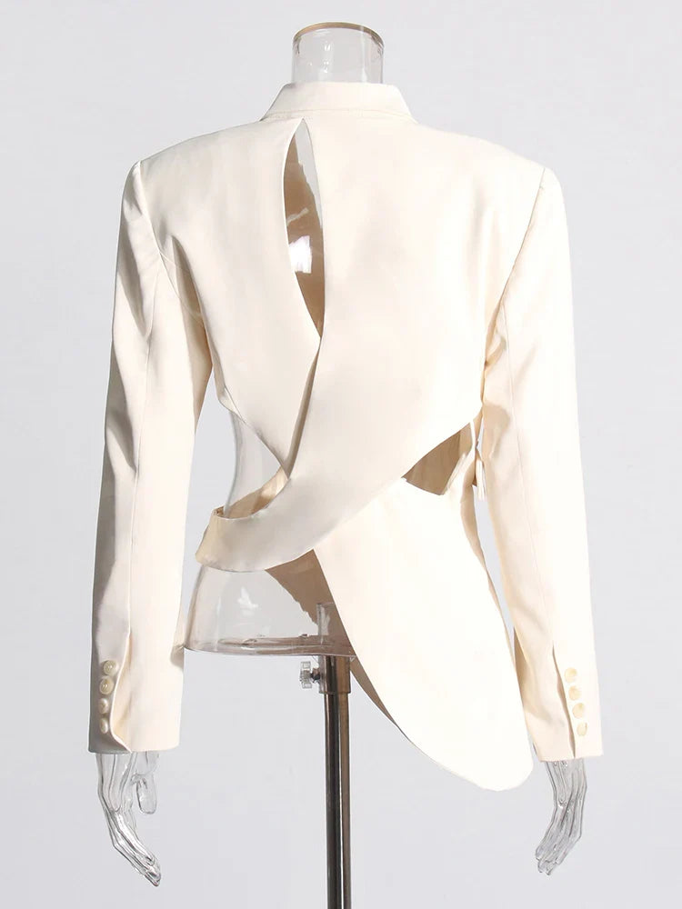 Sırtı Açık Oymalı Düzensiz Blazer