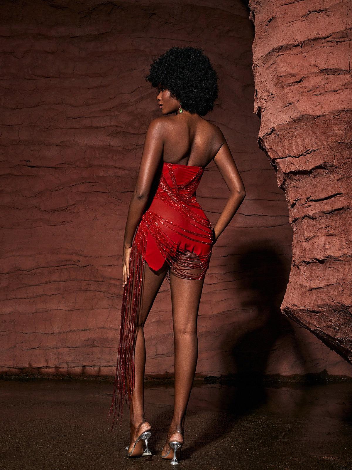 Verona Kırmızı İşlemeli Elmas Zincir Elbise