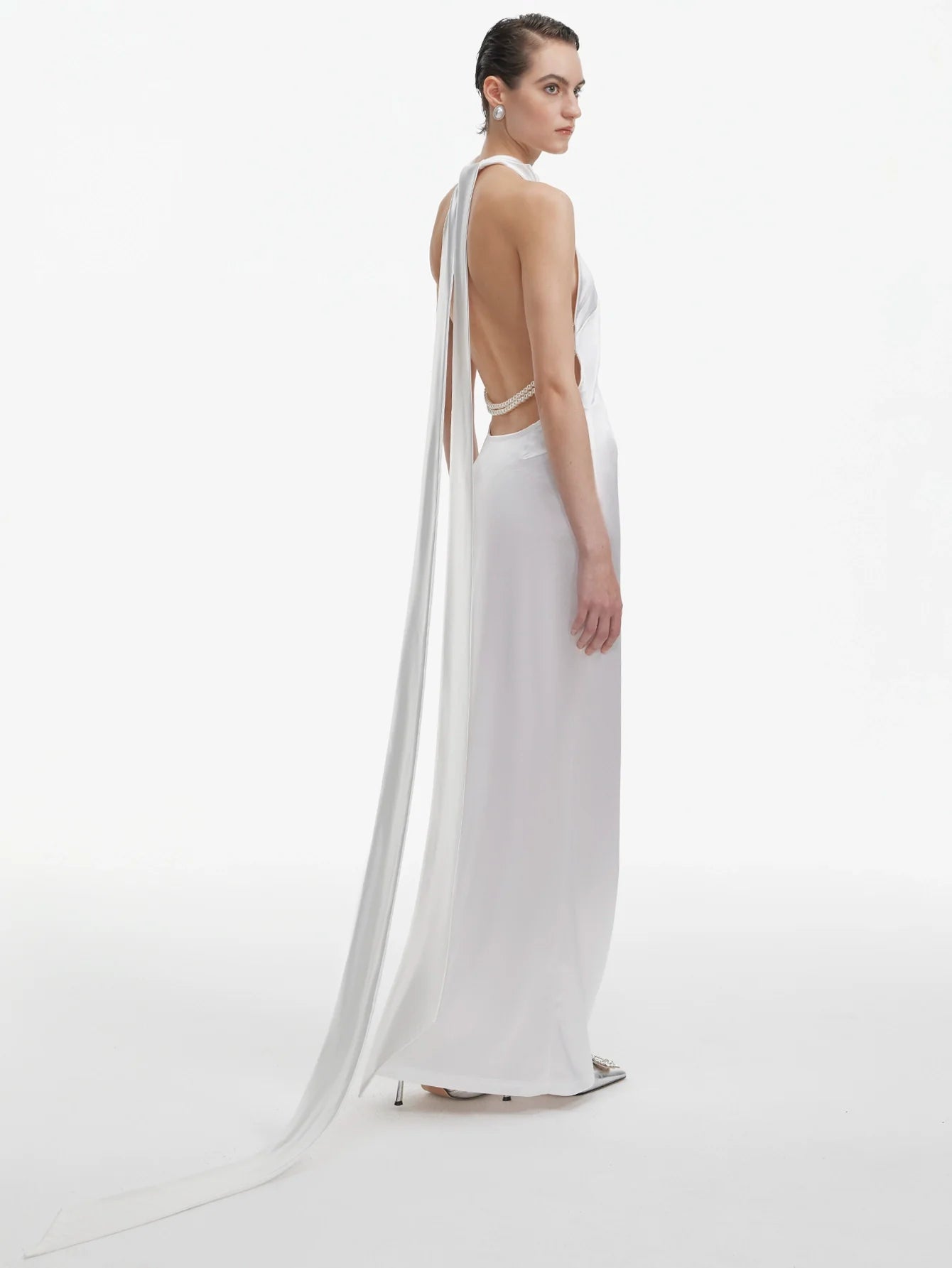 Şık İnci Süslü Saten Elbise