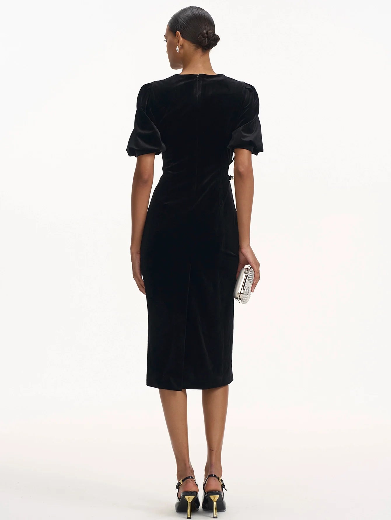 Yüzük Detaylı Kadife Midi Elbise