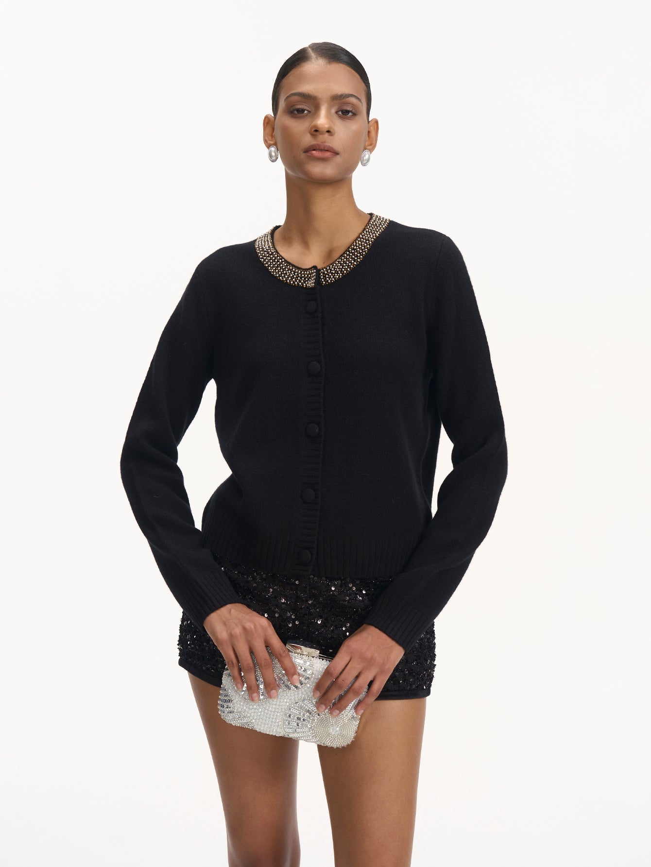 Şık Boncuklu Yün Hırka