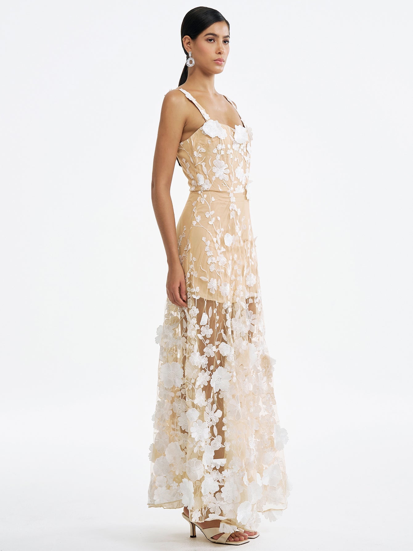 Çiçek İşlemeli Tül Maksi Elbise - Ruhani & Romantik