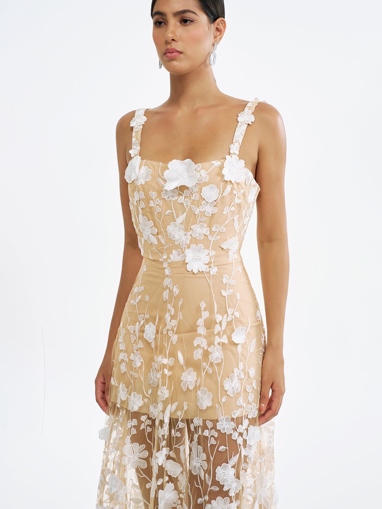 Çiçek İşlemeli Tül Maksi Elbise - Ruhani & Romantik