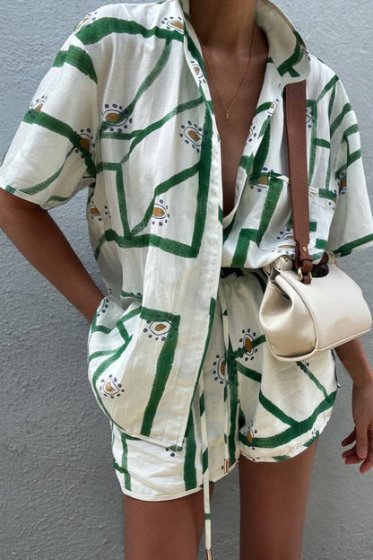 Benzersiz Narin Baskılı Gevşek Düğmeli Üst Şort Takım