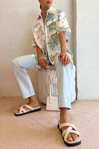 Çiçek Desenli Fildişi Detaylı Cepli Bluz Ve Arkası Lastikli Şort Takım