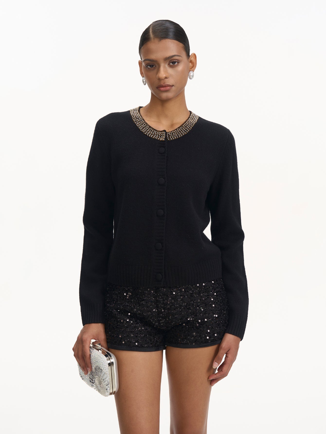 Şık Boncuklu Yün Hırka