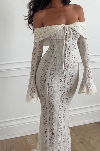 Dantel Fırfırlı Kol Düşük Omuzlu Elbise