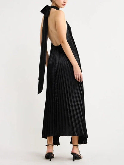 Büyüleyici Halter Yakalı Pileli Elbise