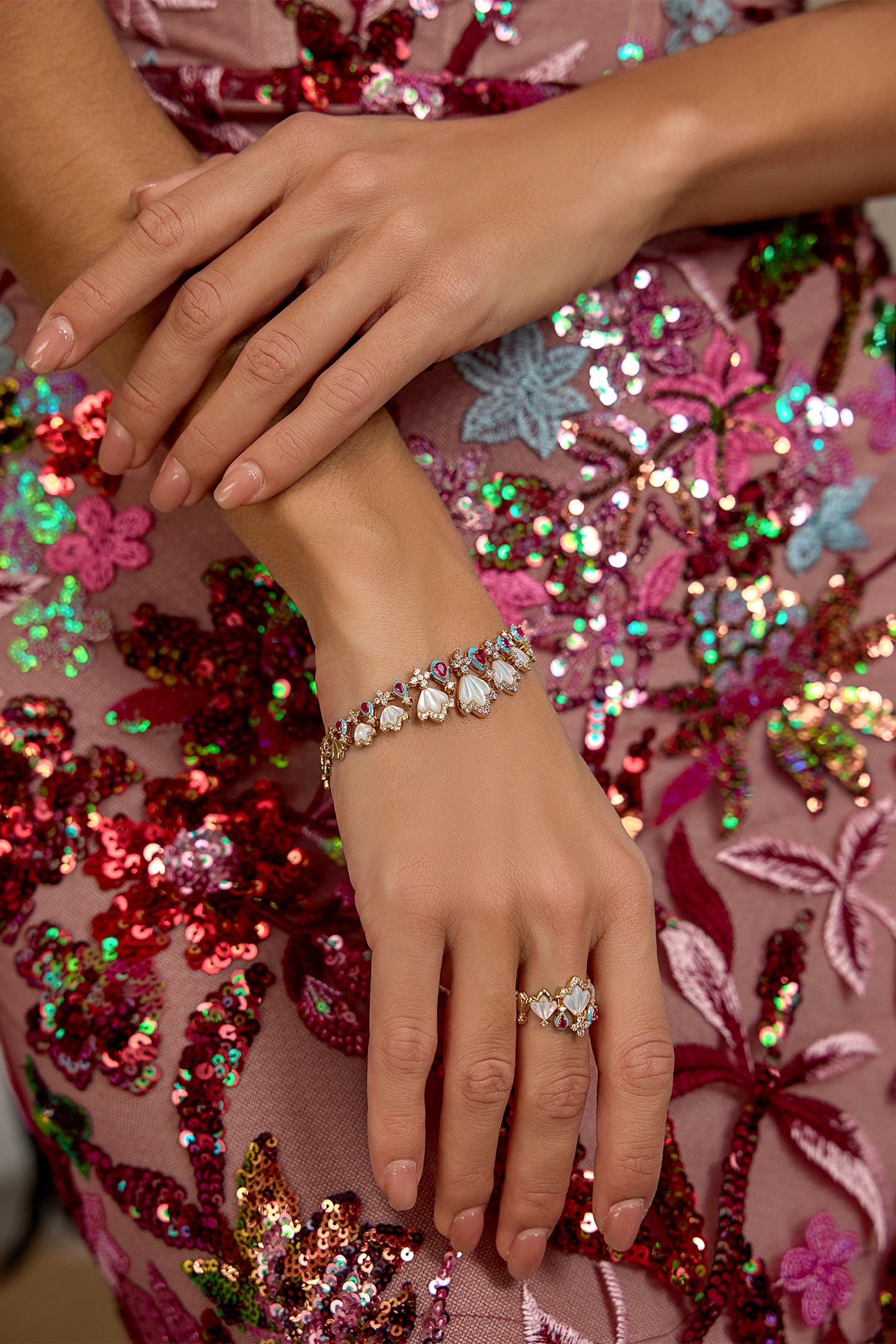 Amaris Mavi Cilalı Küpeler