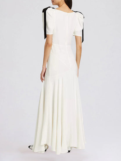 Kurdeleli Fiyonklu Şık Düz V Yaka Uzun Elbise