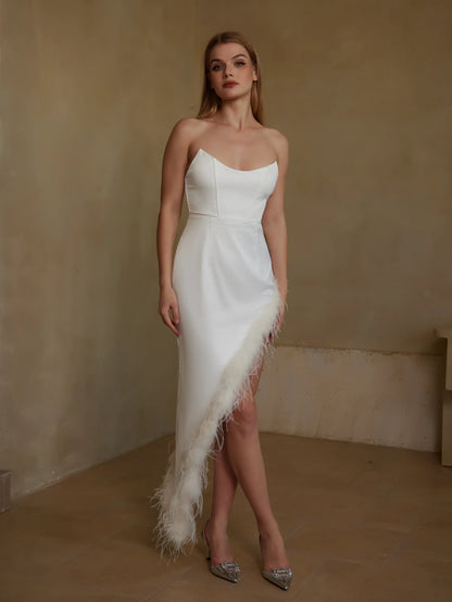 Zarif Tüy Kenarlı Straplez Elbise