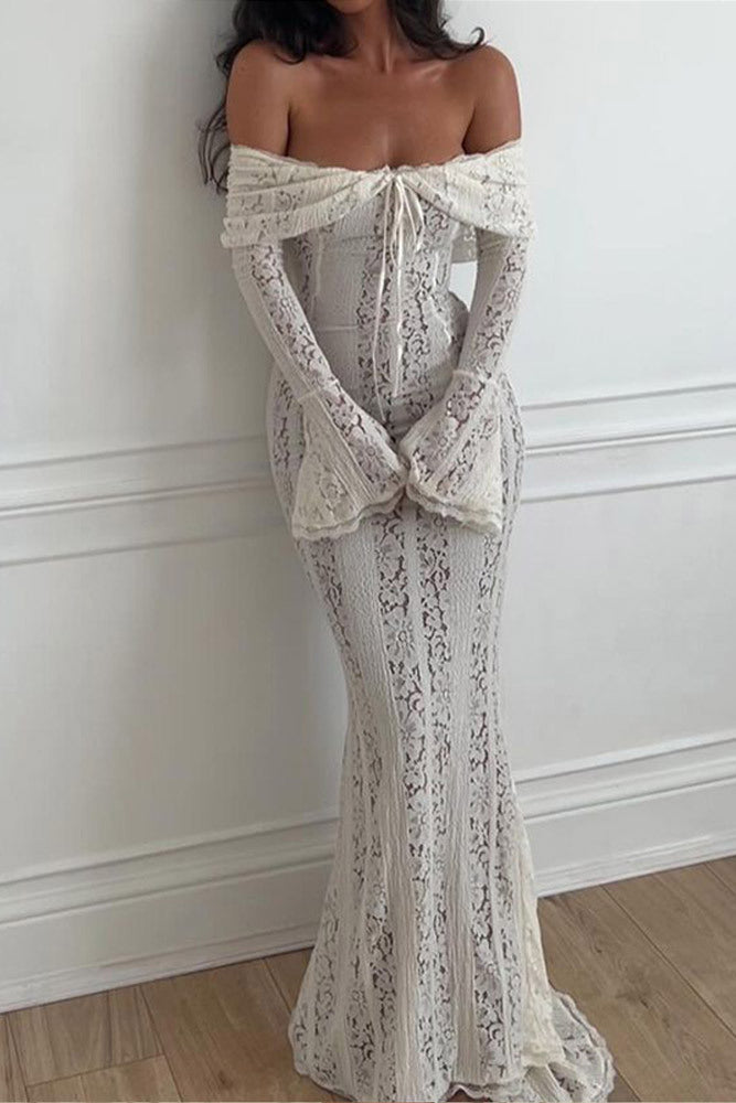 Dantel Fırfırlı Kol Düşük Omuzlu Elbise