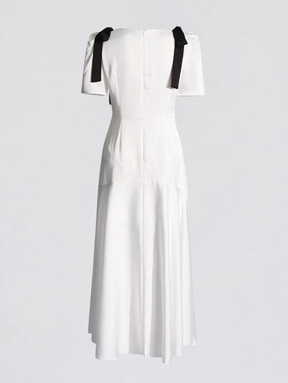 Kurdeleli Fiyonklu Şık Düz V Yaka Uzun Elbise