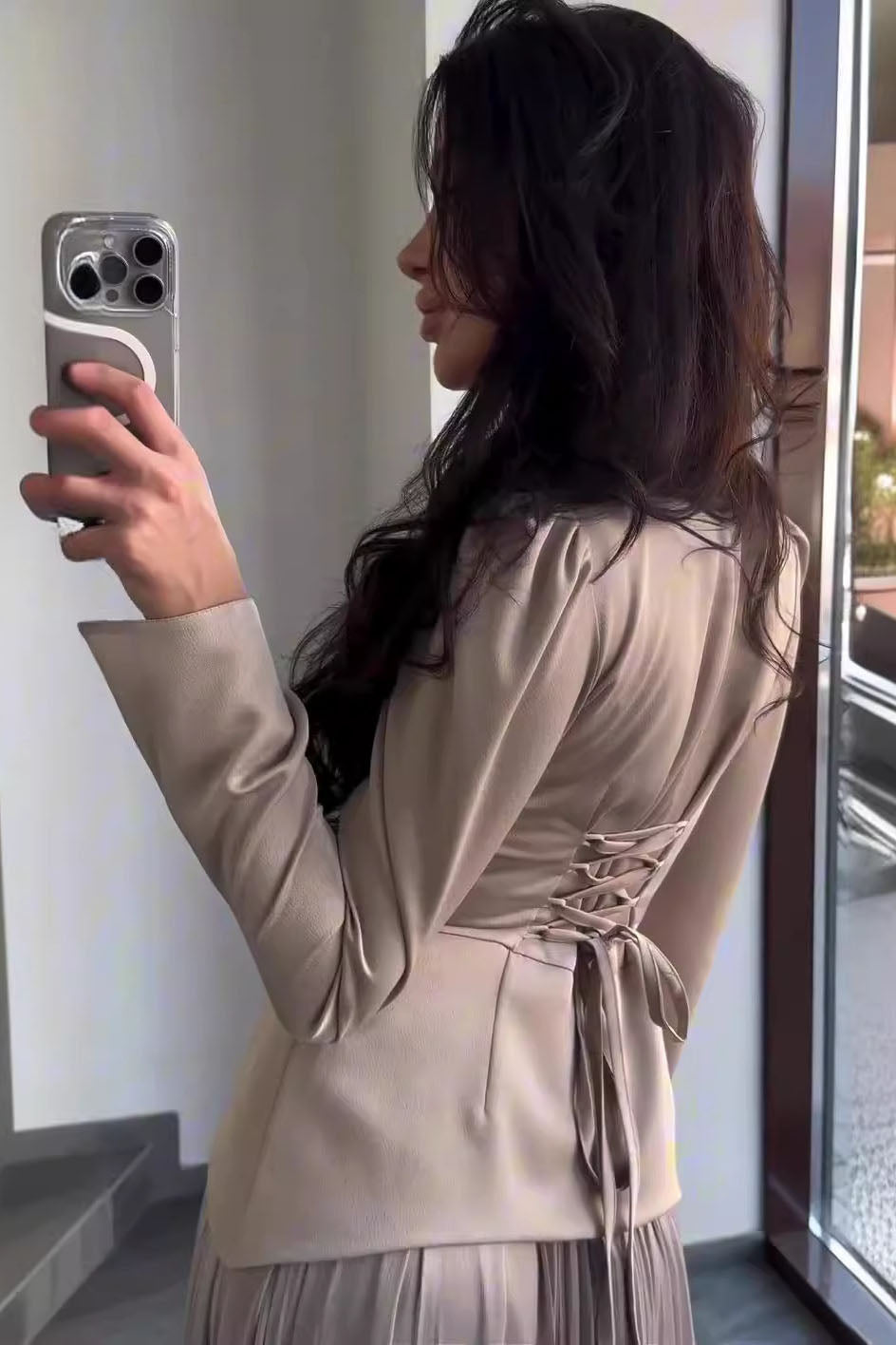 Renk Blok Ekleme Dar Kesim Bağcıklı Uzun Kollu Maxi Elbise