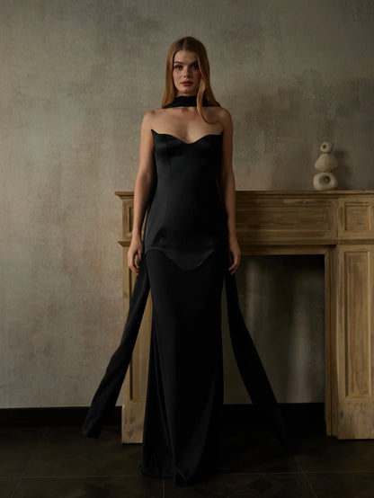 Zarif Boyundan Bağlamalı Gece Elbisesi