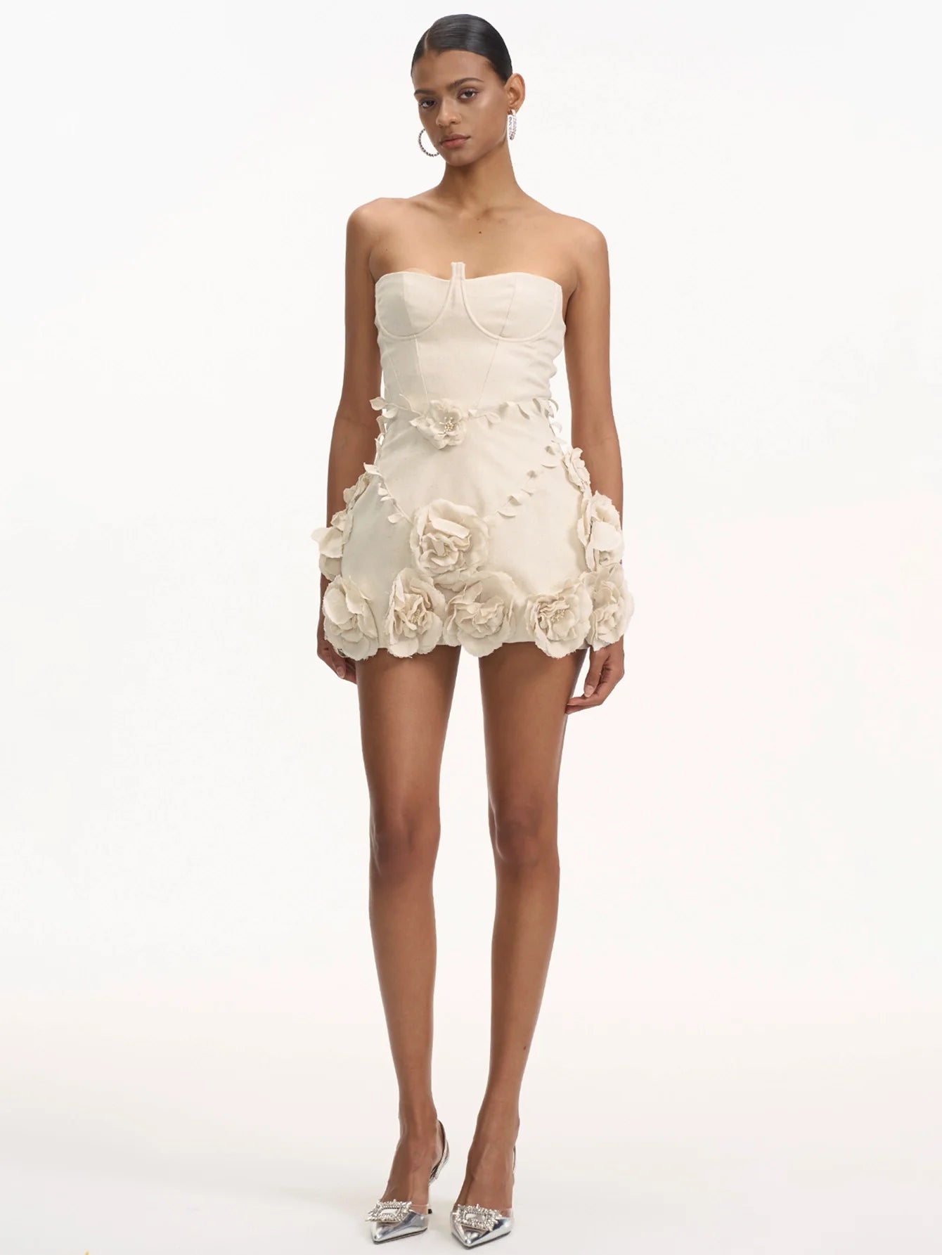 Çiçek Süslü Mini Elbise