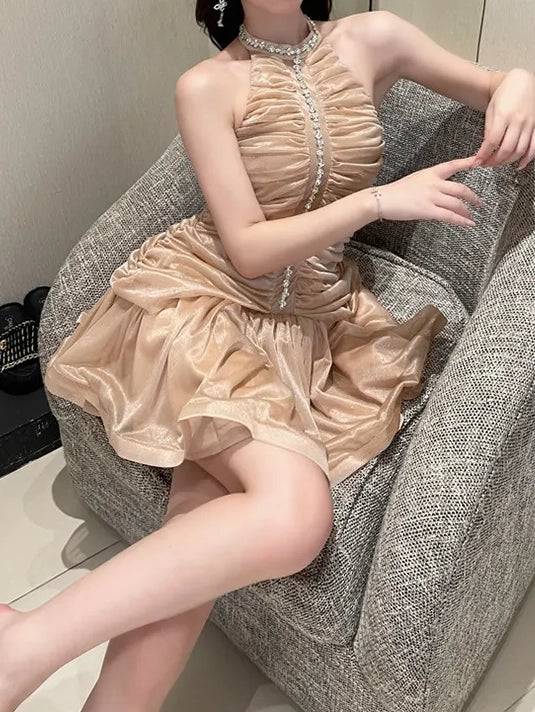 Şık Kıvrımlı Boyundan Bağlamalı Mini Elbise