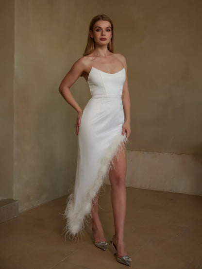 Zarif Tüy Kenarlı Straplez Elbise