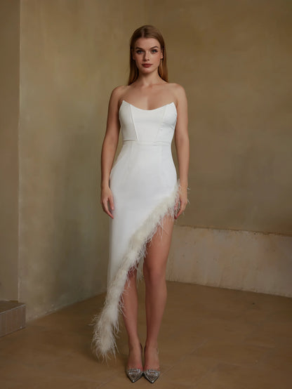 Zarif Tüy Kenarlı Straplez Elbise