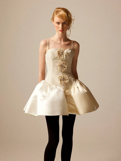 Çiçek İşlemeli Saten Mini Elbise