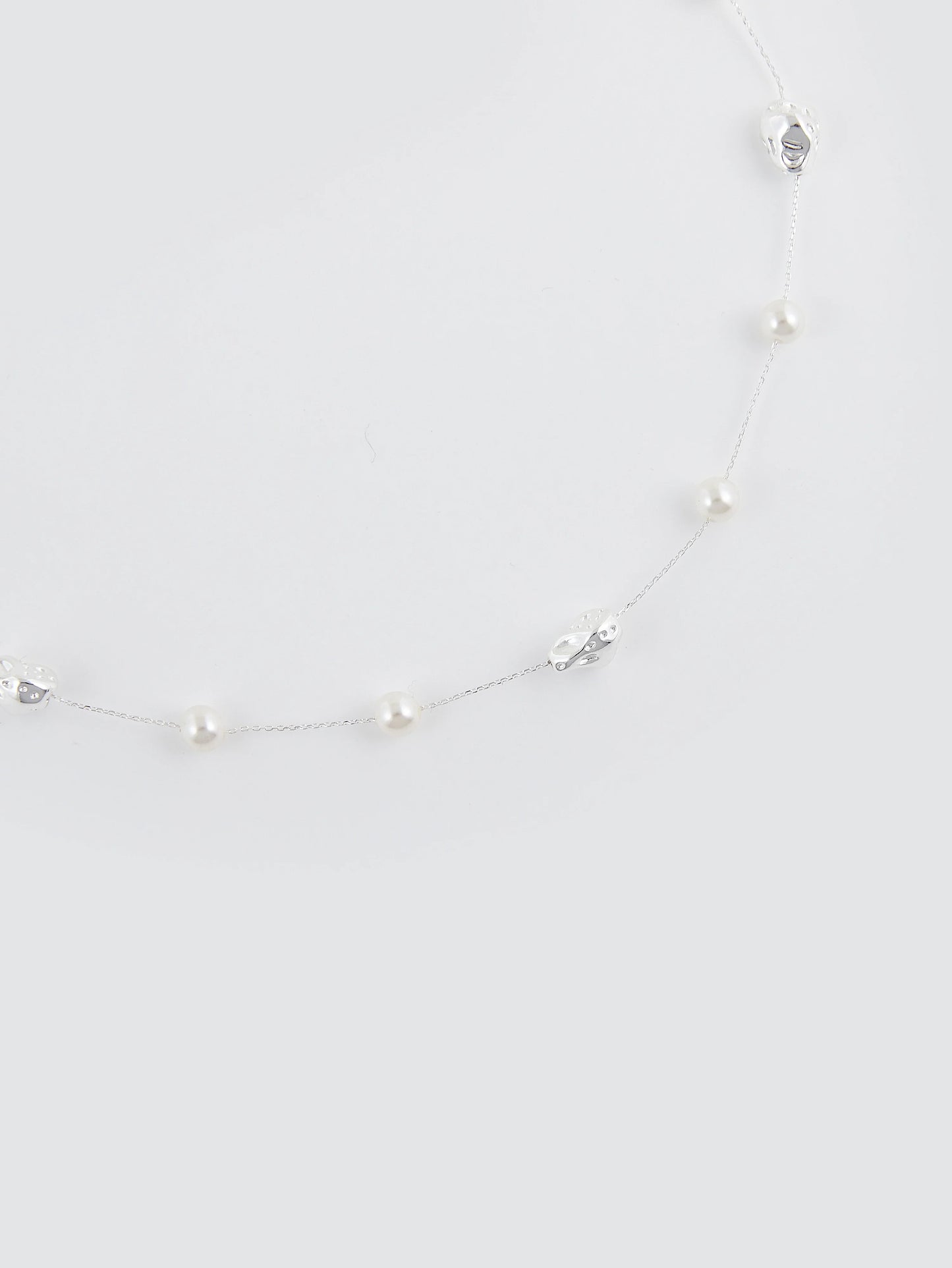 Uzun İnci Niş Kolye