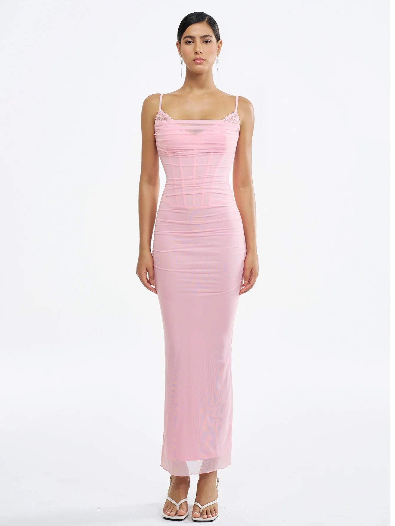 Zarif Dantel Kenarlı Saten Elbise