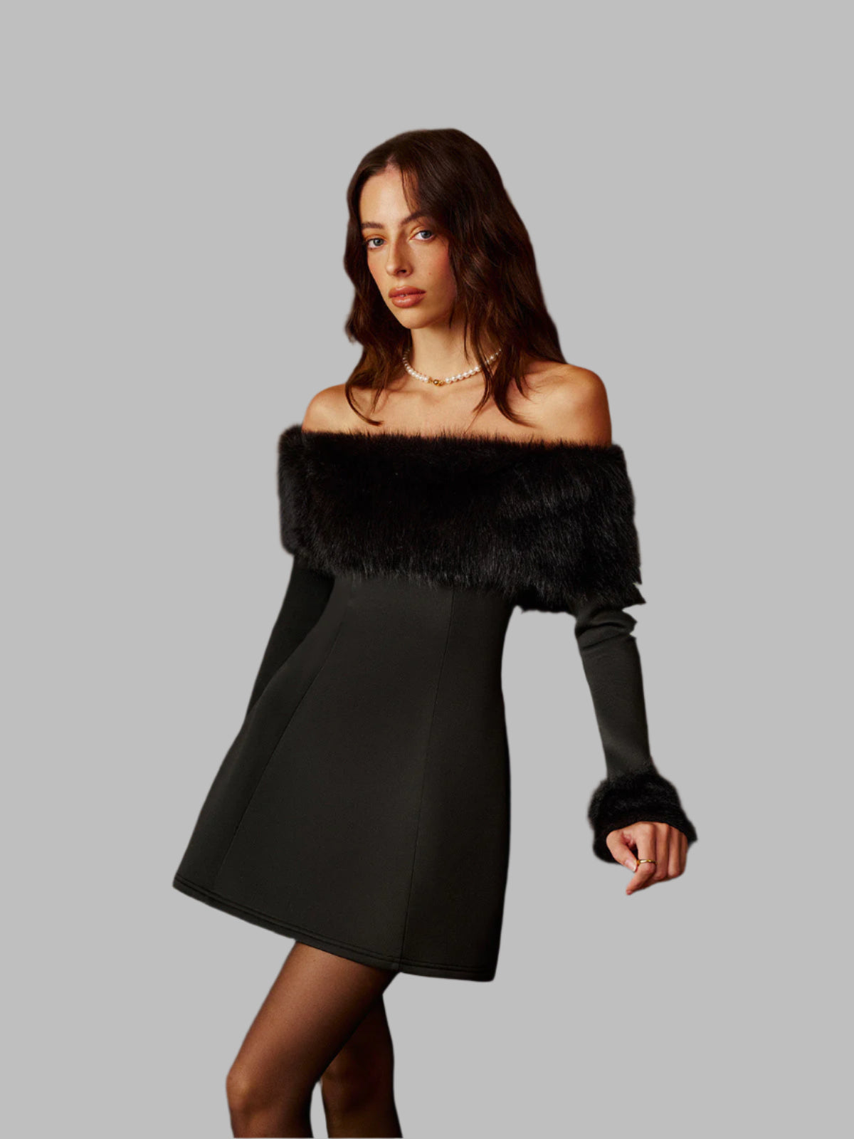 Isabella - Omuzları Açık Kısa Elbise