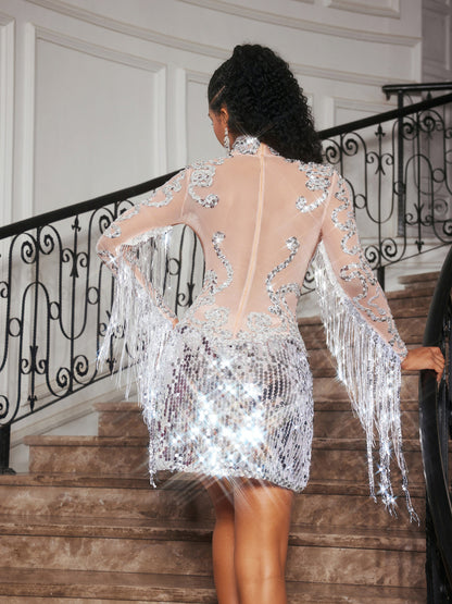 Braychan Gümüş Renkte Süslenmiş Saçaklı Bölmeli Mini Elbise