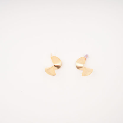 Mara Altın Kaplamalı Bükümlü Küpeler