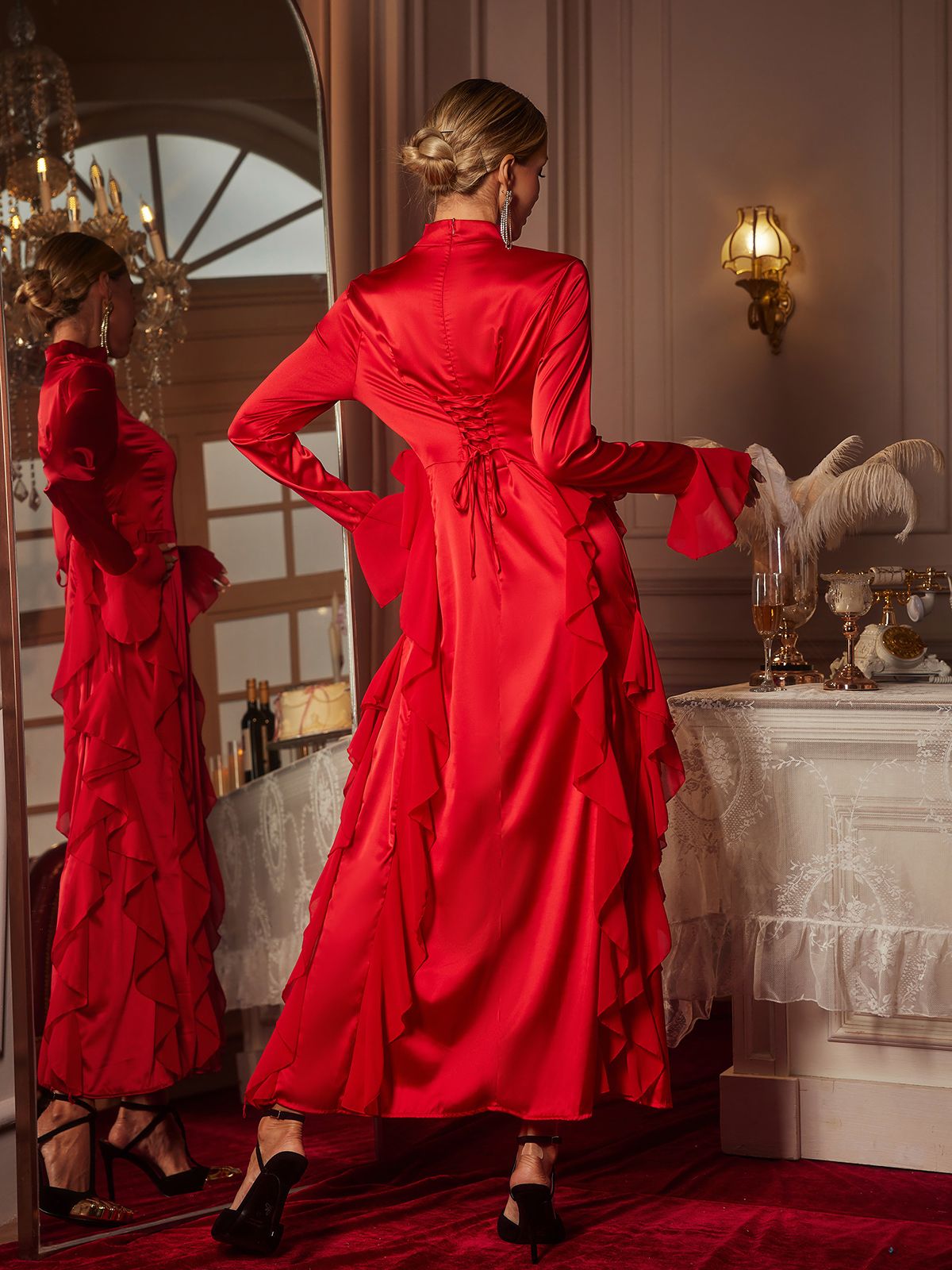 Elizabegh Uzun Kollu Volanlı Saten Midi Elbise