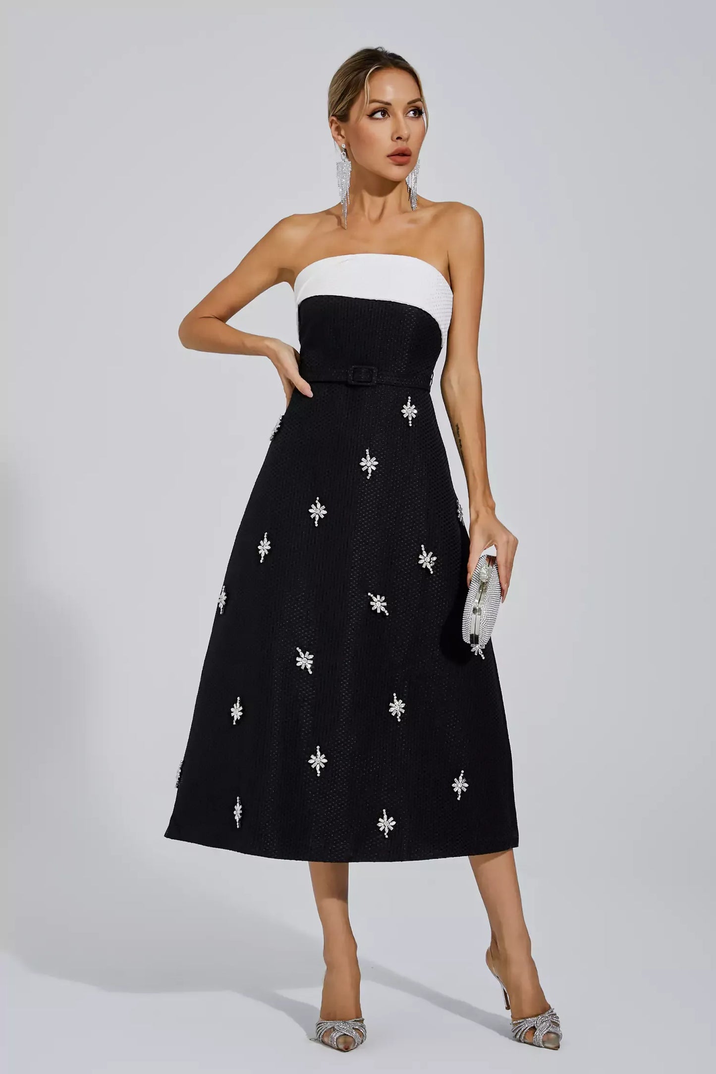 Emberlynn Siyah Beyaz Patchwork Uzun Elbise