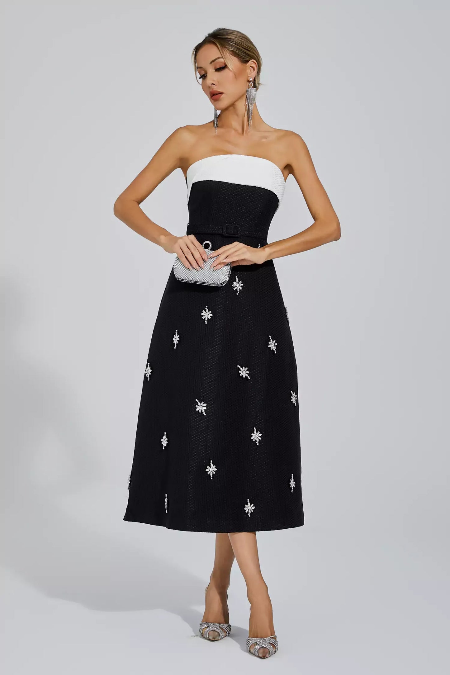 Emberlynn Siyah Beyaz Patchwork Uzun Elbise