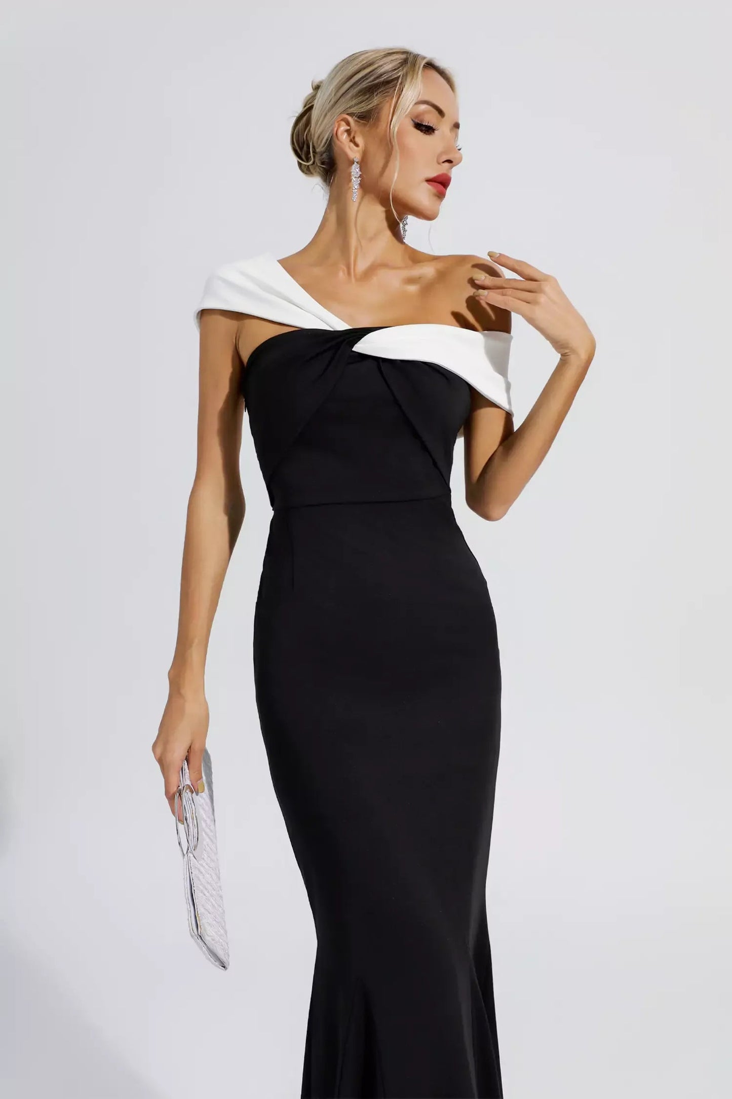 Siyah Omuzları Açık Deniz Kızı Uzun Elbise