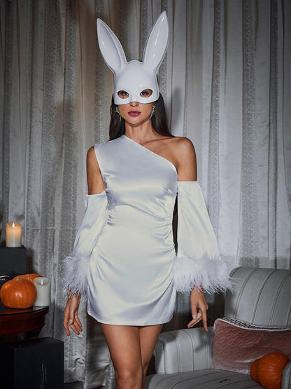 Beyaz Klara Saten Tüylü Mini Elbise