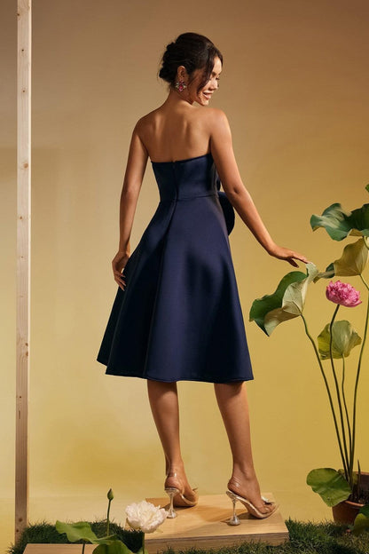 Polly Straplez Çiçek Kıvrımlı Midi Elbise