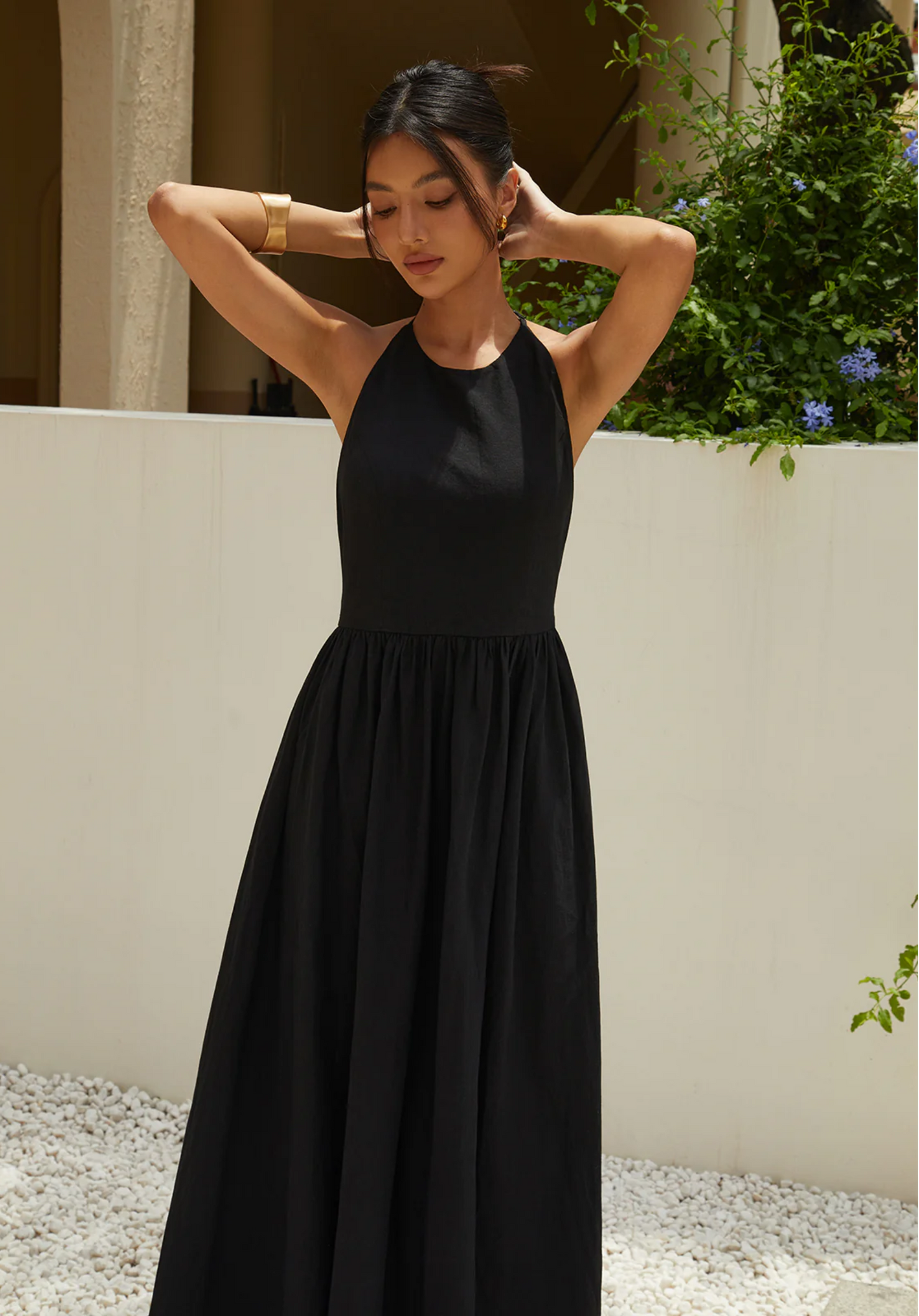 Boyundan Bağlamalı Maxi Elbise