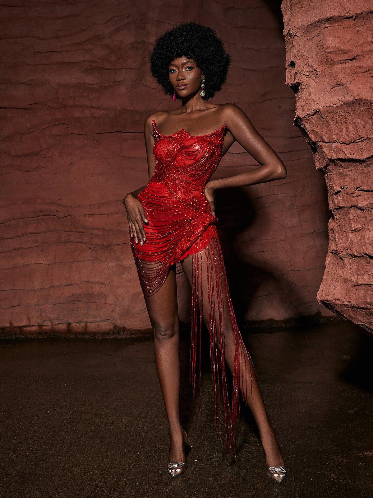 Verona Kırmızı İşlemeli Elmas Zincir Elbise