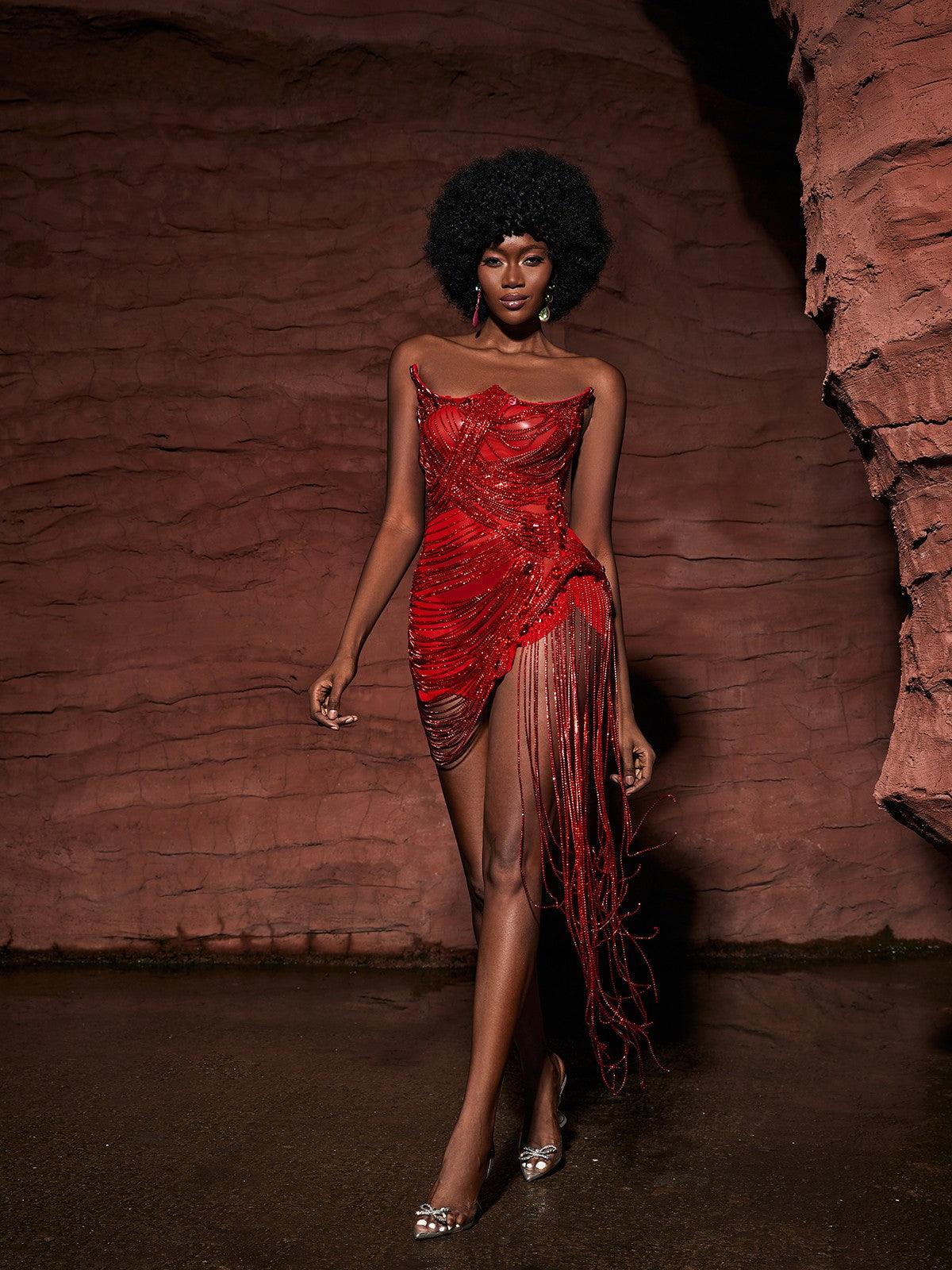 Verona Kırmızı İşlemeli Elmas Zincir Elbise