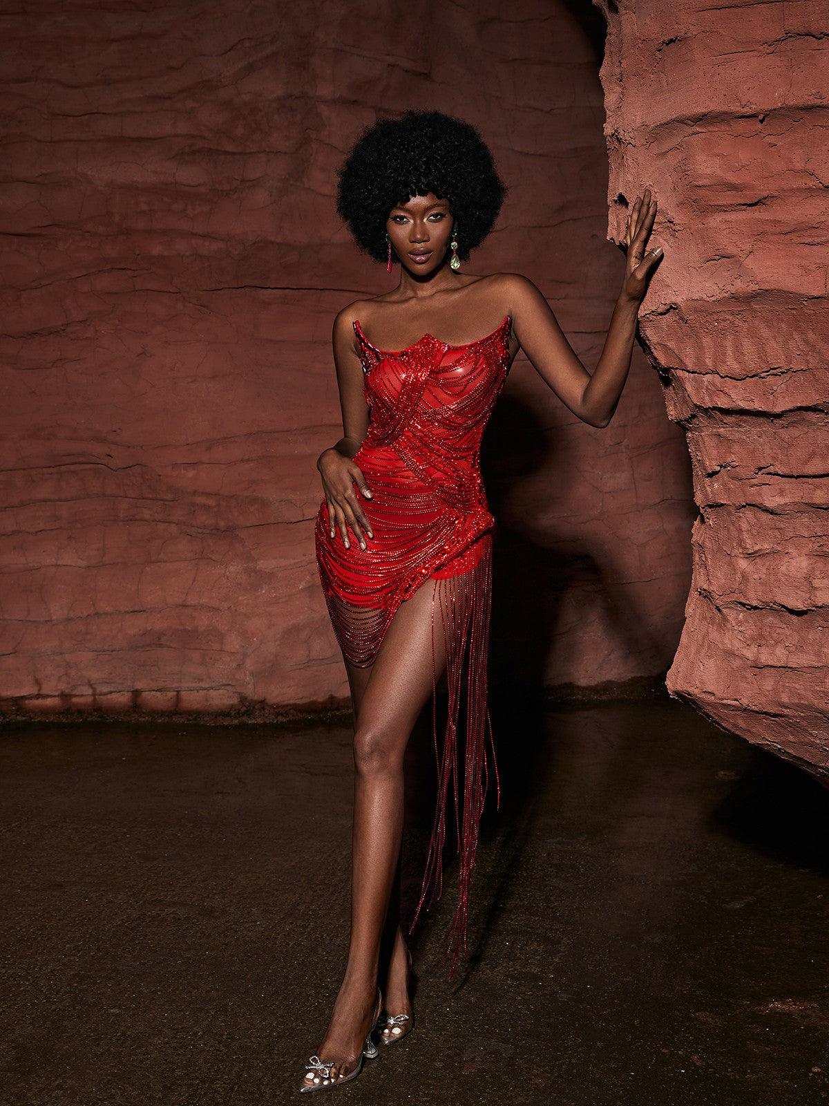 Verona Kırmızı İşlemeli Elmas Zincir Elbise