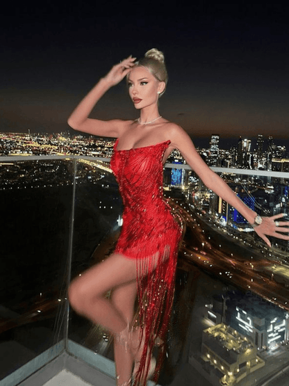 Verona Kırmızı İşlemeli Elmas Zincir Elbise