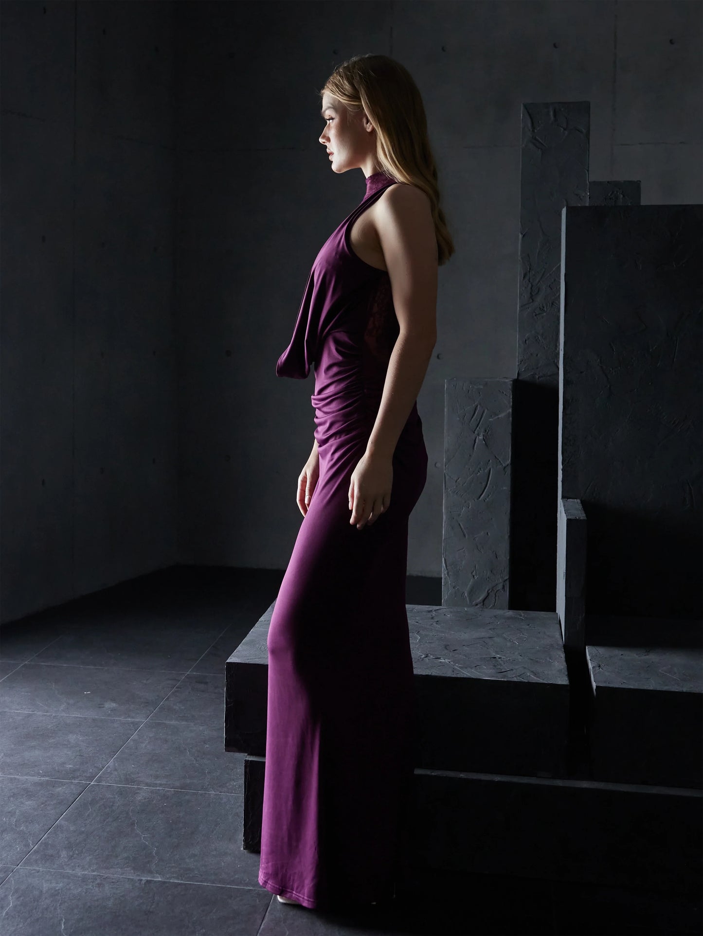 Muhteşem Dantel Vurgulu Gece Elbisesi