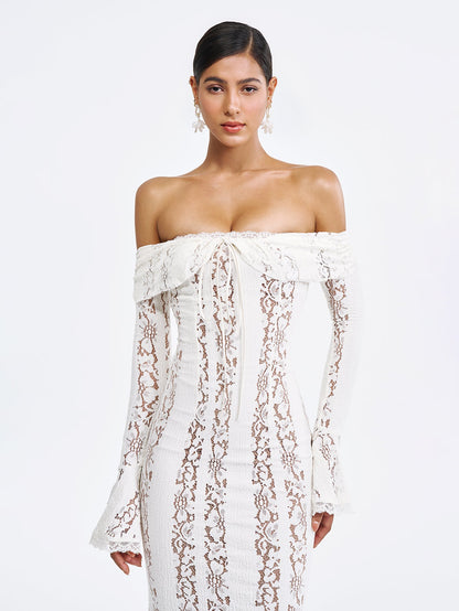 Çiçek Dantel Uzun Kollu Omuzdan Bağlamalı Maksi Elbise