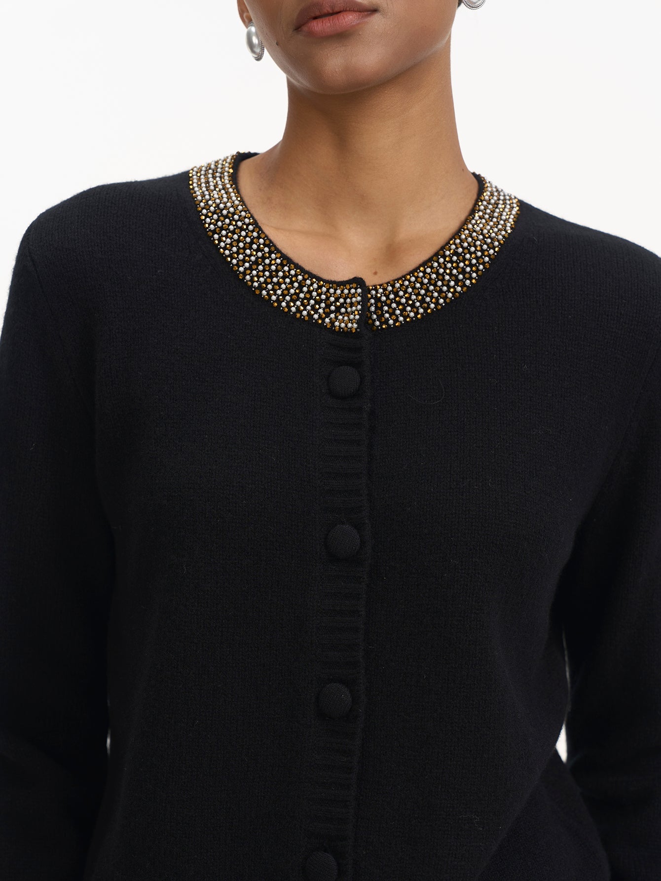 Şık Boncuklu Yün Hırka