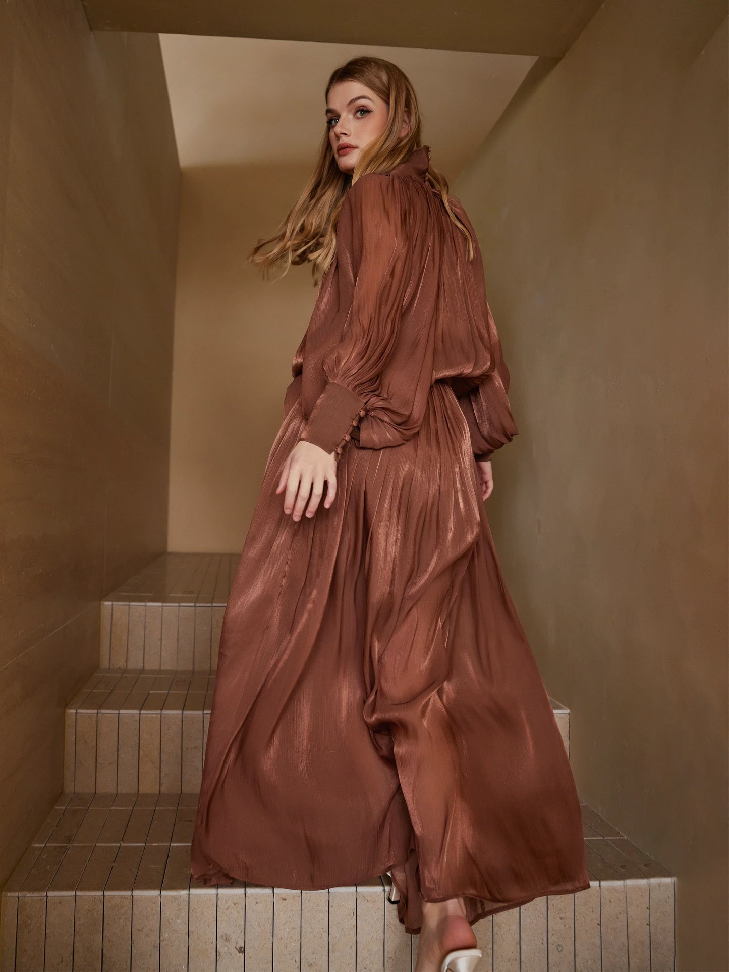 Şık İpek Dokunuşlu Pelerin Üst Ve Etek Seti