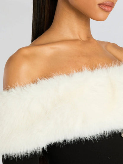 Zarif Omuz Açık Kürk Yaka Mini Elbise